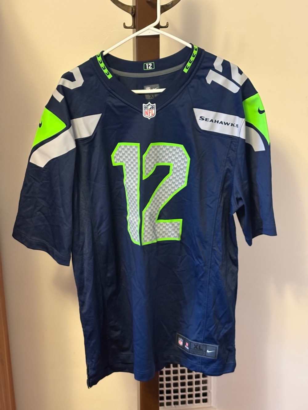 Nike On Field Seattle Seahawks Jersey (Fan, no. 12), XL,  Excellent